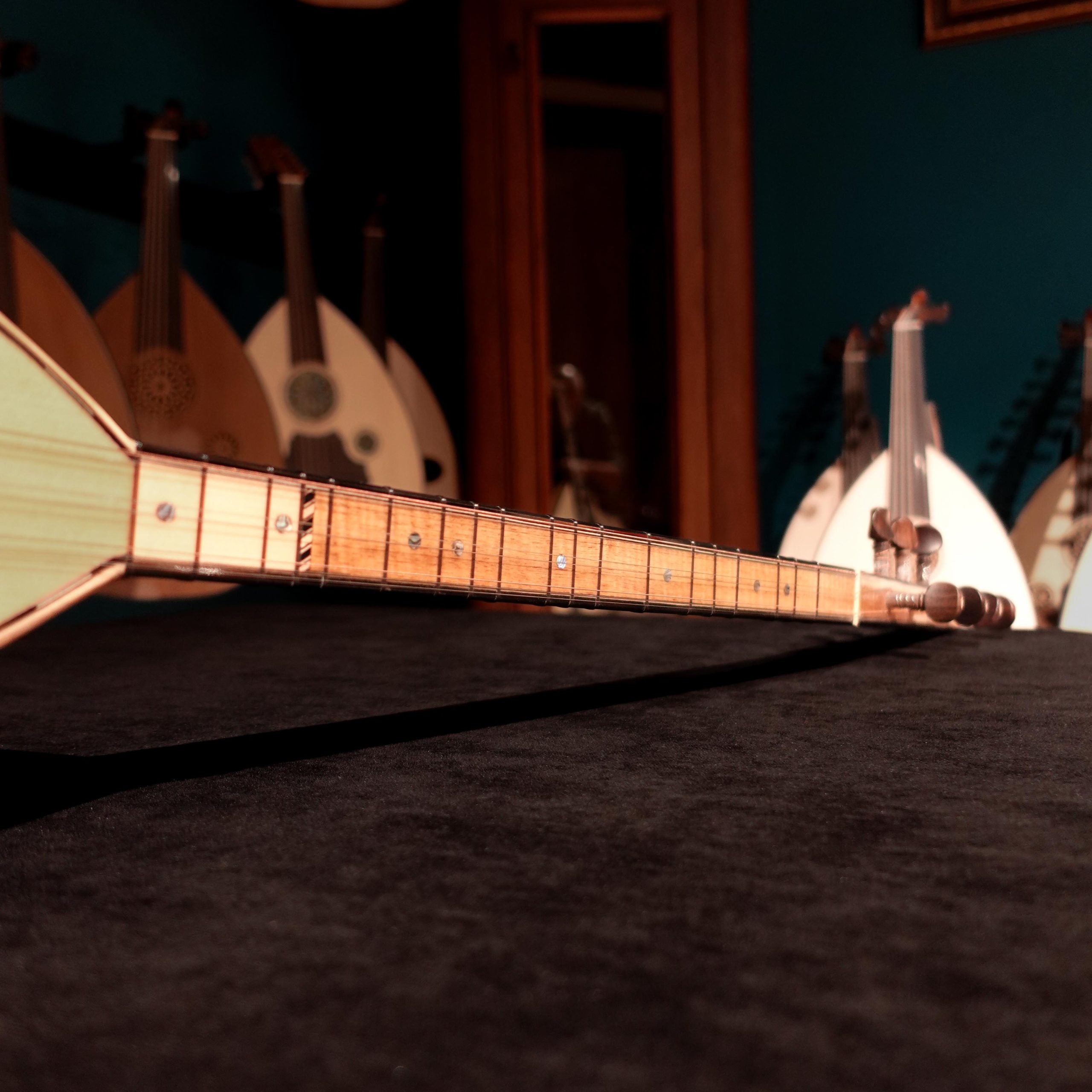 41 cm Maun Tekneli Kısa Saplı Bağlama - 0146 - Görsel 3